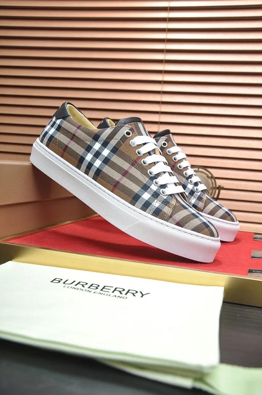 Men's shoes💰480💶[Burberry] (cowhide lining) classic low-top sneakers｜Imported cowhide with classic plaid fabric｜Cow leather lining｜Original outsole｜Fine workmanship and comfortable to wear Size: 38-44 (customized at 45)